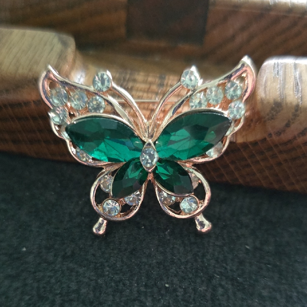Emerald Green Butterfly Crystal Brooch - Women Jewelry